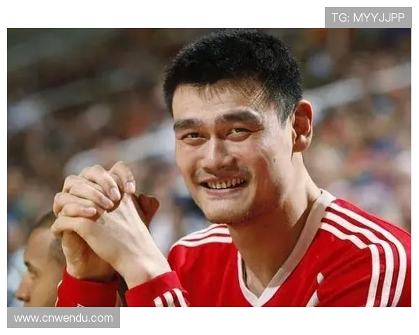 齐沃现场指挥风格独特提前喊接球球员与绰号互动引关注